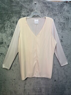 Lysse 1X Pale Beige V-Neck Long Sleeve Top Tunic 2tone stretch